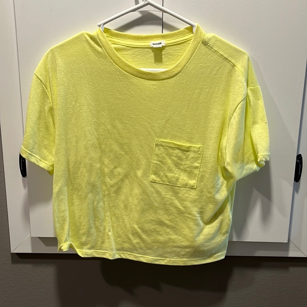 Garage size M lime green crop top